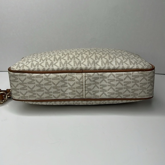 Michael Michael Kors Jet Set White Brown Logo Zip Camera Crossbody Bag - Picture 8 of 13